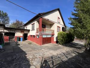 Een twee verdiepingen tellend huis in goede staat te koop in Arló, Noord-Hongarije