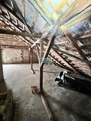 Een twee verdiepingen tellend huis in goede staat te koop in Arló, Noord-Hongarije