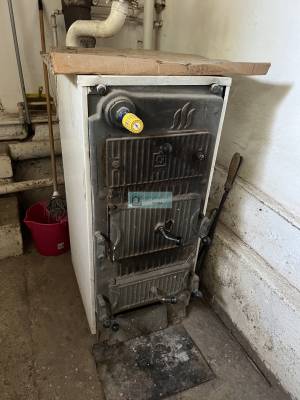 Een twee verdiepingen tellend huis in goede staat te koop in Arló, Noord-Hongarije