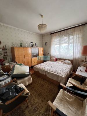 Sfeervol Landhuis met Boomgaard en Bijgebouwen in Hódoscsépány, Noord-Hongarije