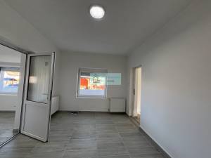 Een volledig gerenoveerd huis staat te koop in Dövény, Noord-Hongarije