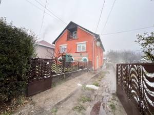 Renovated family home in the heart of Arló, surrounded by picturesque scenery and a spacious, well-kept garden