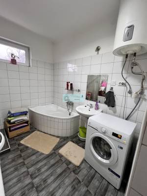 Renovated family home in the heart of Arló, surrounded by picturesque scenery and a spacious, well-kept garden