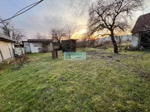 Rural tranquility with spacious grounds and orchard