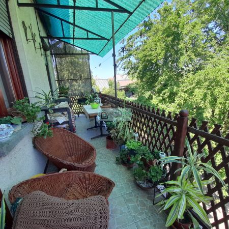 A 7 bedroom family house in good condtion is for sale in Putnok.