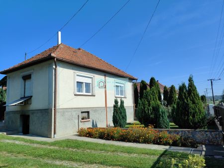 A partially renovated, 3 bedroom house for sale in Hungary (North)
