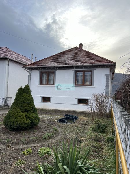 A ready to move in house for sale nearby the Arló lake in North-Hungary