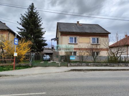 Huis van twee verdiepingen te koop in Arló, Noord-Hongarije