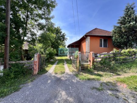 Landelijk Leven en Tuindromen – Uw Rustige Plekje in Ózd-Hódoscsépány