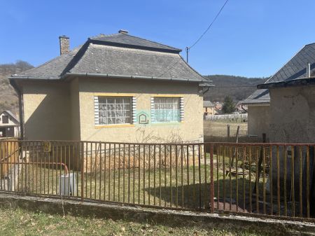 Spacious Family Home on a Large, Flat Plot in a Quiet Side Street in Nekézseny, Northern Hungary